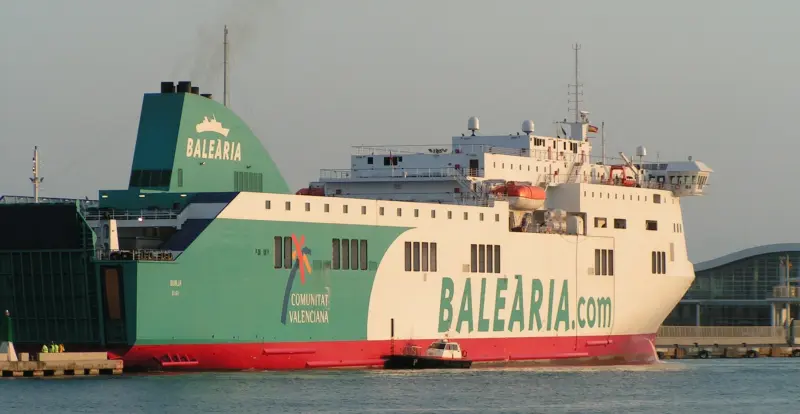 Baleària-Fähren im Hafen Barcelona — Ausgangspunkt der Schnellverbindung nach Alcúdia