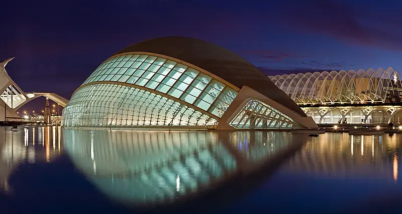 Ciudad de las Artes y las Ciencias Valencia – modernes Wahrzeichen der Fähren-Stadt