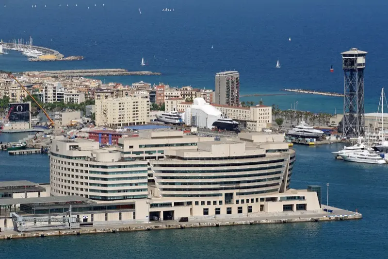 World Trade Center Barcelona — Parkhaus direkt am Fährterminal für die Mallorca-Fähre